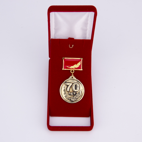 Орден "70 лет" VIP (красная колодка) Орден "70 лет" VIP (красная колодка)